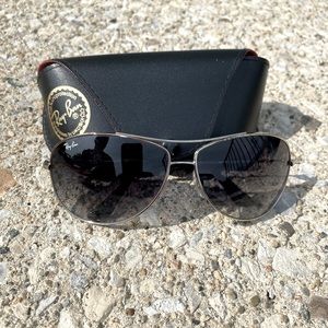 Ray-Ban Aviators Silver Frame Sunglasses